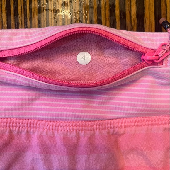 Lululemon running shorts - Picture 4 of 7